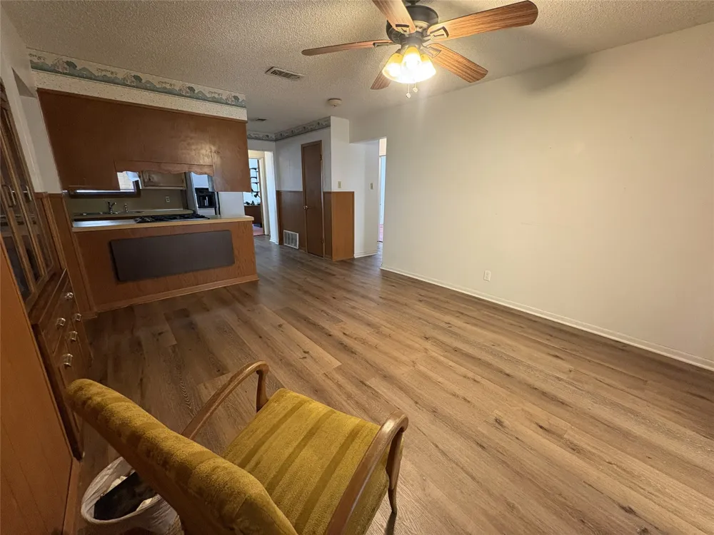 212 S Norma Drive Lacy Lakeview, TX 76705