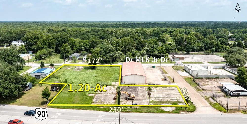 915 Highway 90 Liberty, TX 77575