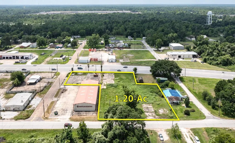 915 Highway 90 Liberty, TX 77575