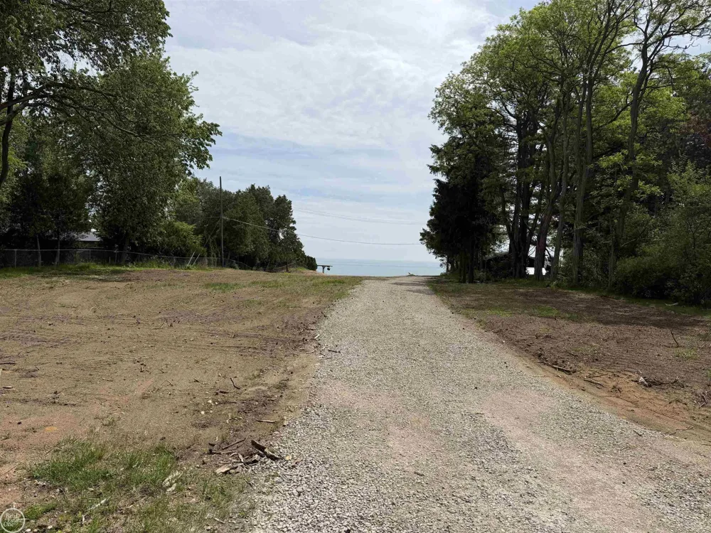 8340 Lakeshore Road Burtchville Township, MI 48059