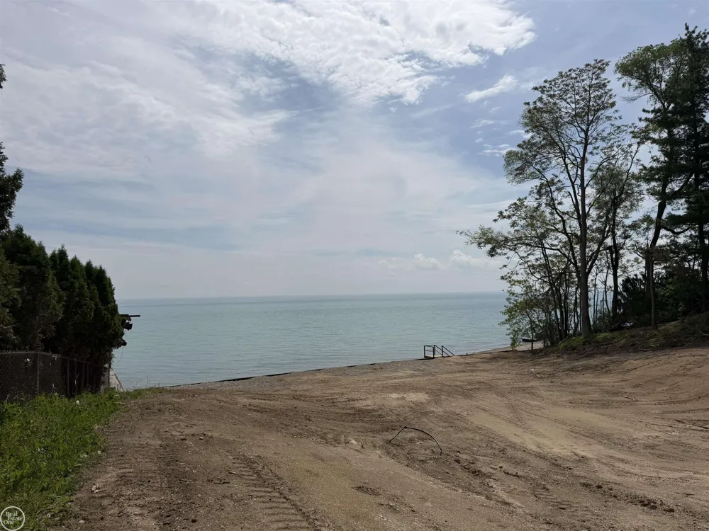 8340 Lakeshore Road Burtchville Township, MI 48059