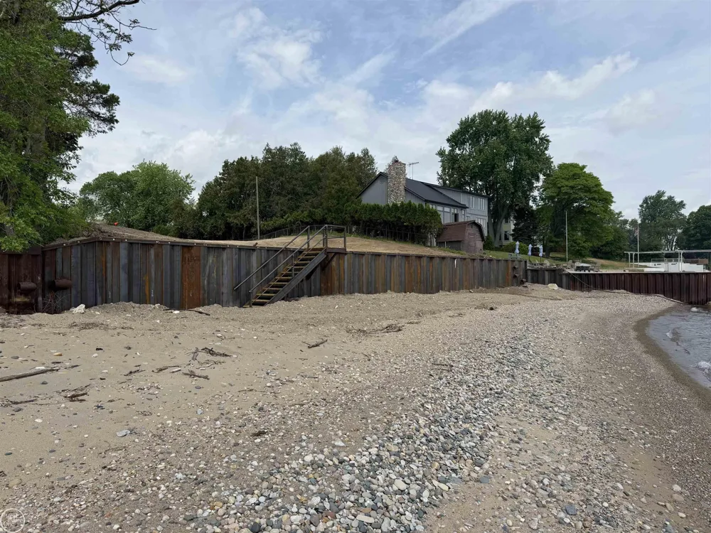 8340 Lakeshore Road Burtchville Township, MI 48059