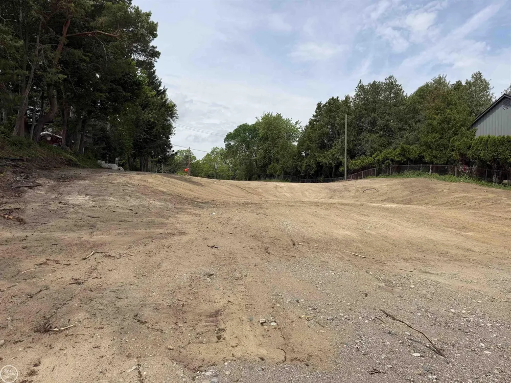 8340 Lakeshore Road Burtchville Township, MI 48059