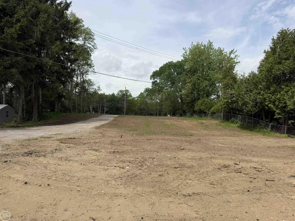 8340 Lakeshore Road Burtchville Township, MI 48059