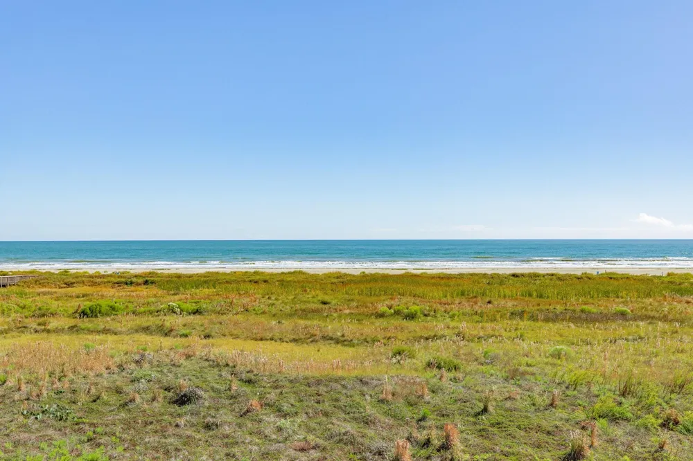4215 Green Heron Drive Galveston, TX 77554