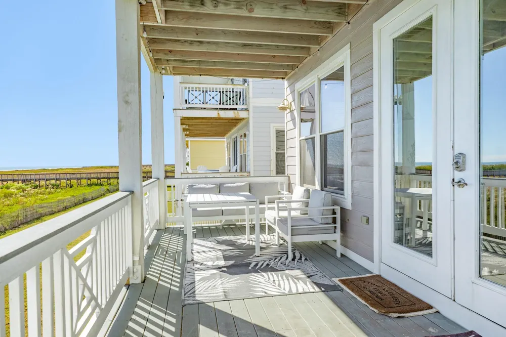 4215 Green Heron Drive Galveston, TX 77554