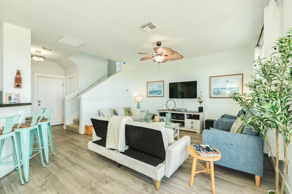 4215 Green Heron Drive Galveston, TX 77554