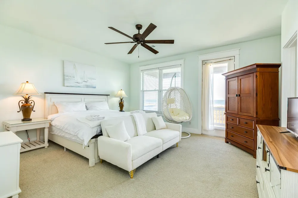 4215 Green Heron Drive Galveston, TX 77554