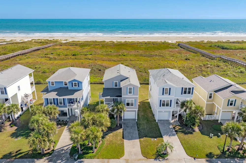4215 Green Heron Drive Galveston, TX 77554