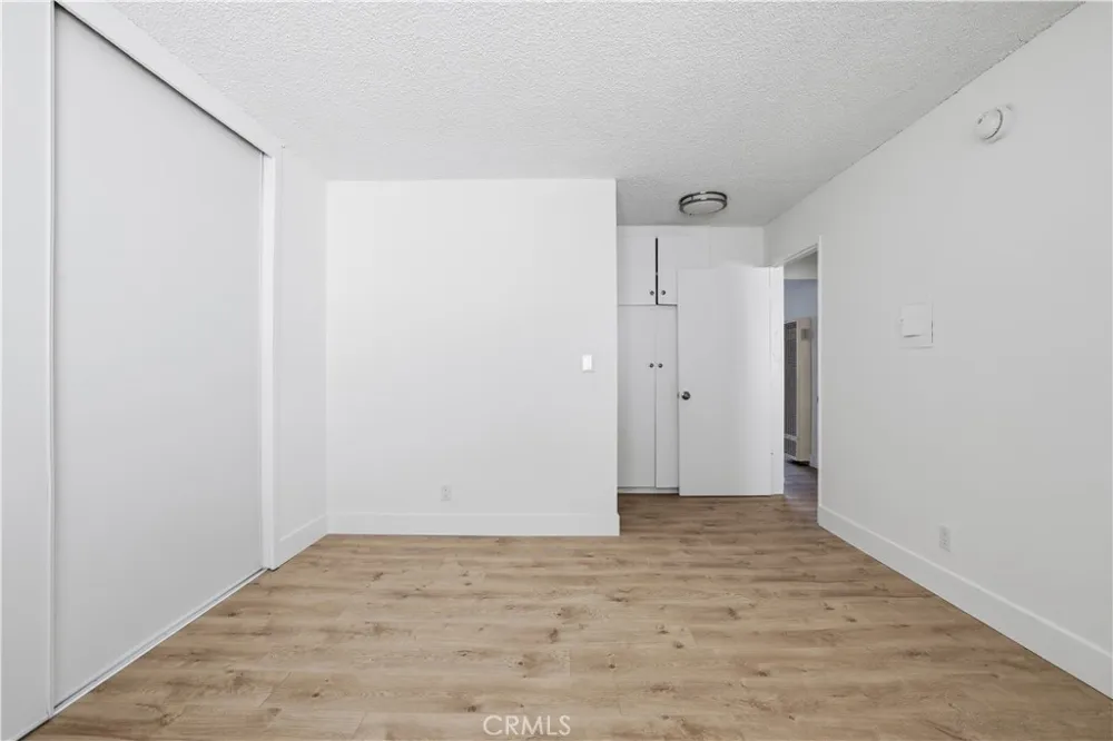 13040 Dronfield #23 Sylmar, CA 91342