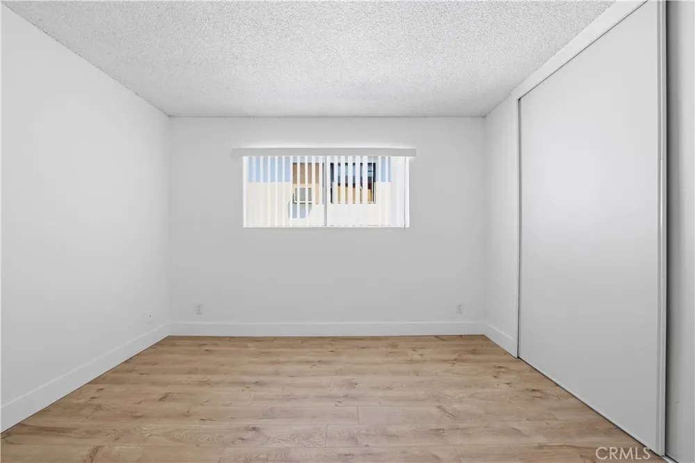 13040 Dronfield #23 Sylmar, CA 91342