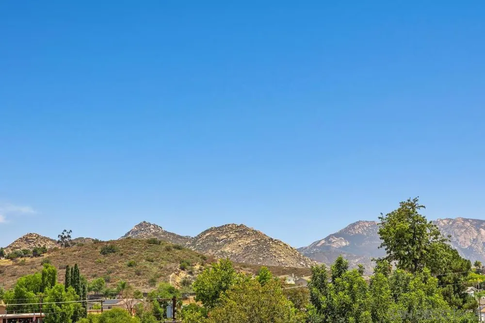 13309 Lakeview Way Lakeside, CA 92040