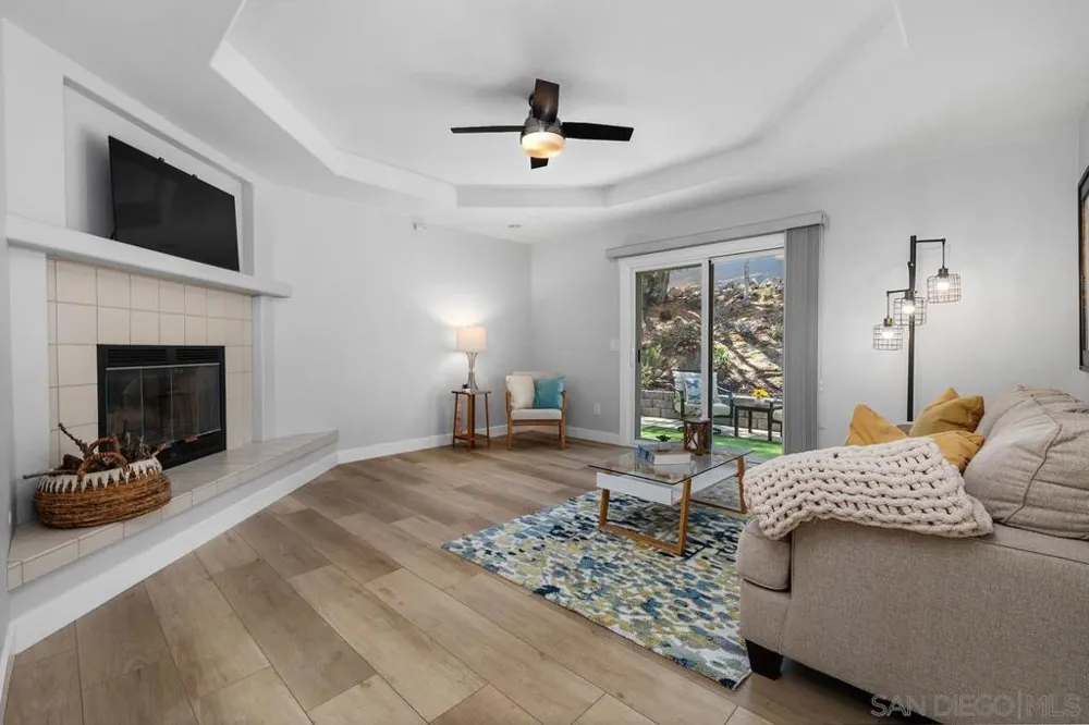 13309 Lakeview Way Lakeside, CA 92040