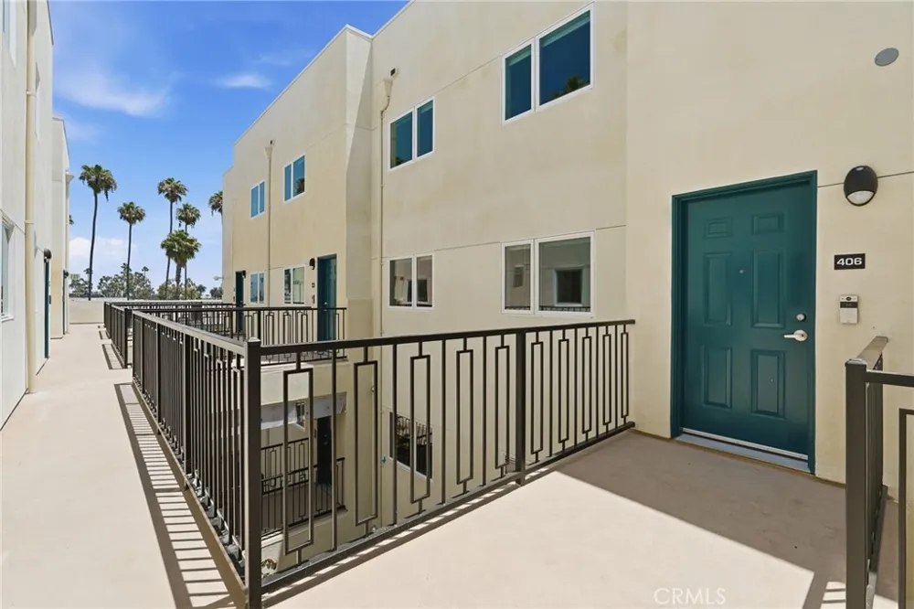 1818 S Norton Avenue #407 Los Angeles, CA 90018
