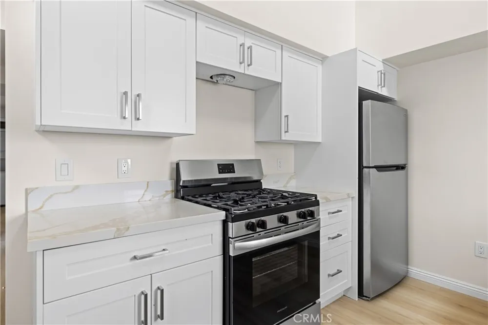 1818 S Norton Avenue #407 Los Angeles, CA 90018