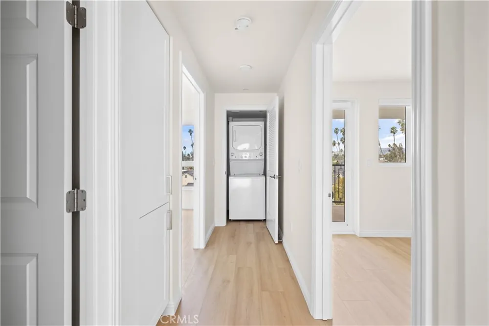 1818 S Norton Avenue #407 Los Angeles, CA 90018