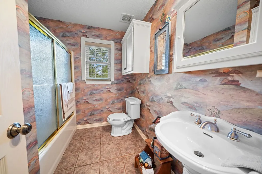 630 County Road 3608 Bullard, TX 75757