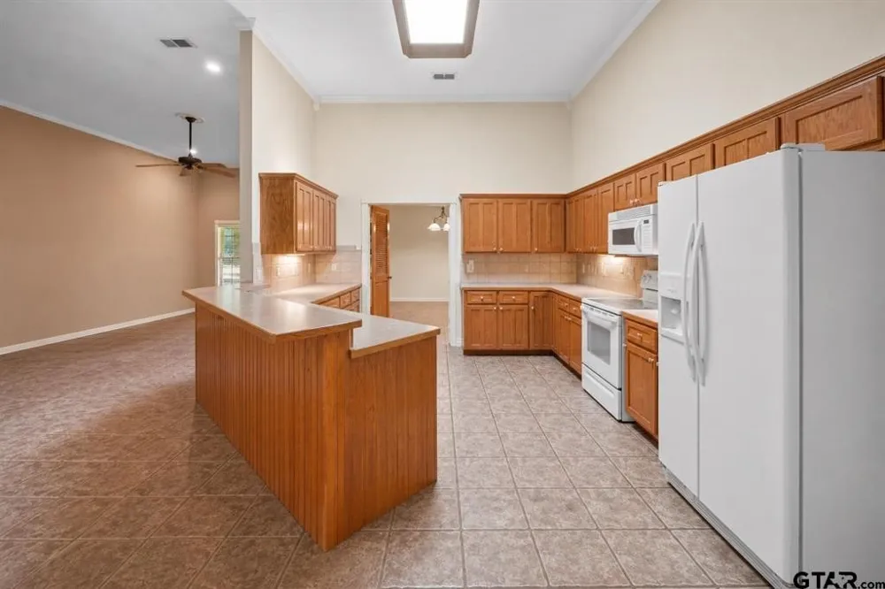 630 County Road 3608 Bullard, TX 75757