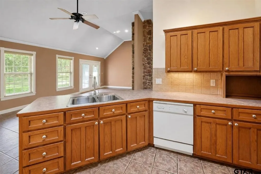 630 County Road 3608 Bullard, TX 75757