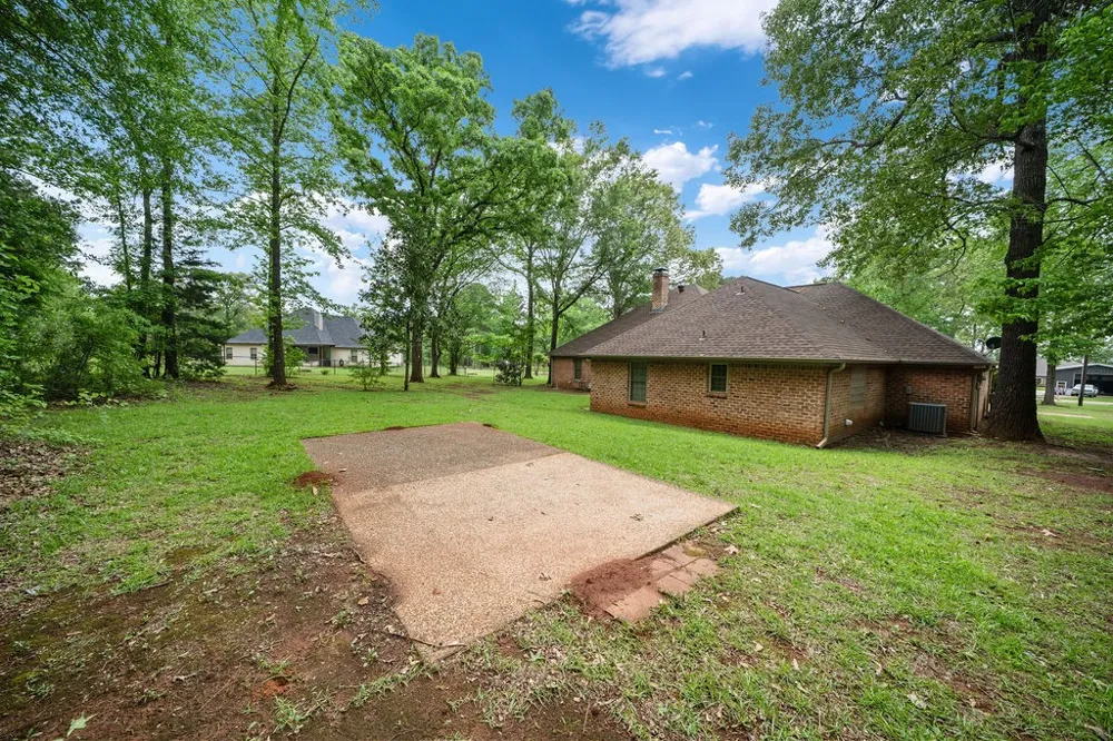 630 County Road 3608 Bullard, TX 75757