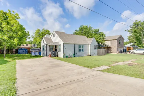 109 W Purdom Avenue