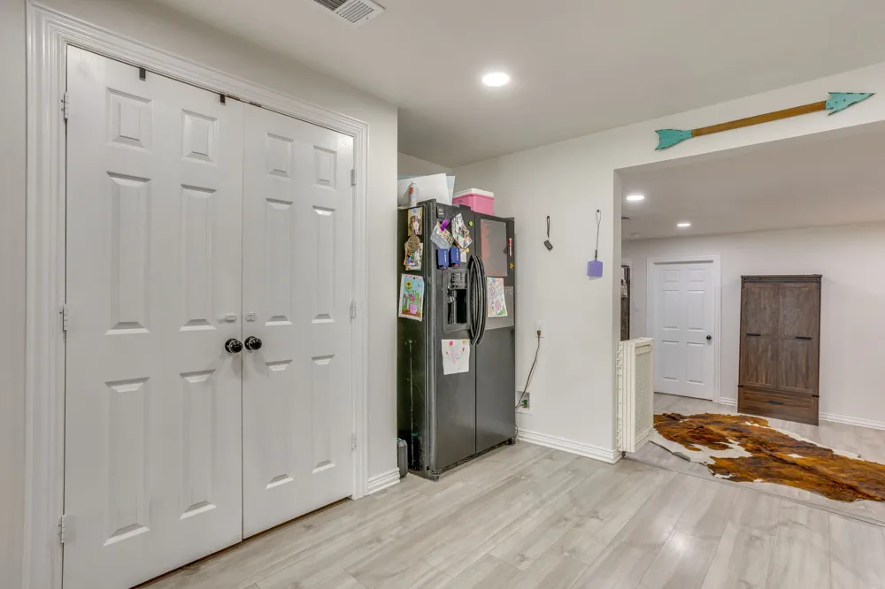 109 W Purdom Avenue Alvarado, TX 76009
