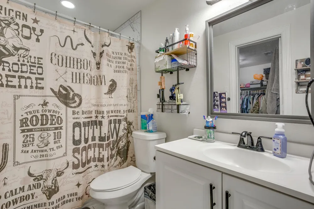 109 W Purdom Avenue Alvarado, TX 76009