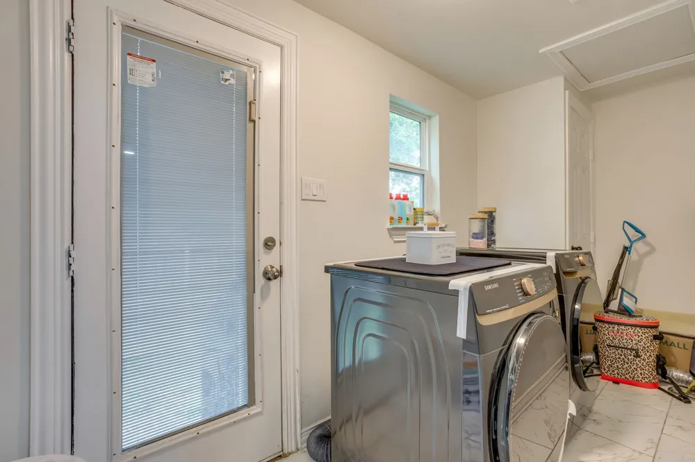 109 W Purdom Avenue Alvarado, TX 76009