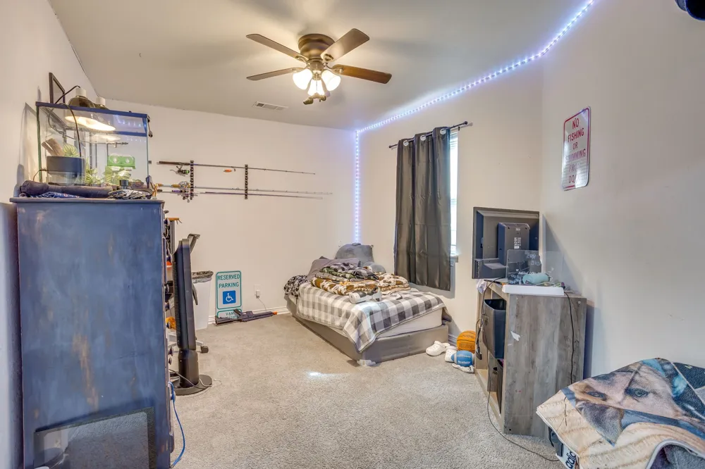 109 W Purdom Avenue Alvarado, TX 76009