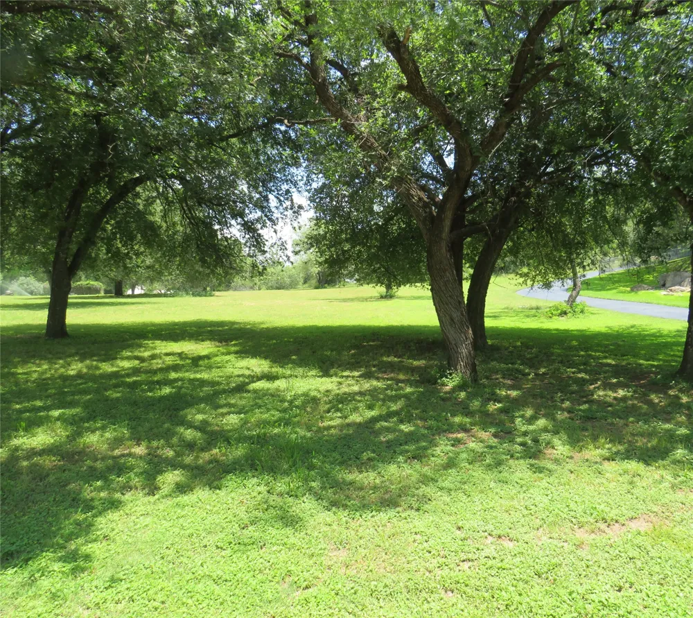 67 Bridgepoint Drive #3 Kingsland, TX 78639