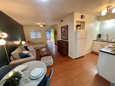 4209 Avenue B Avenue #209
