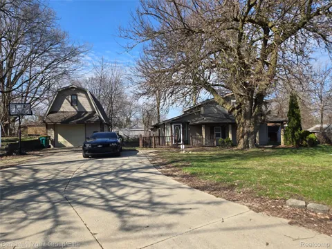 757 Louisa Street