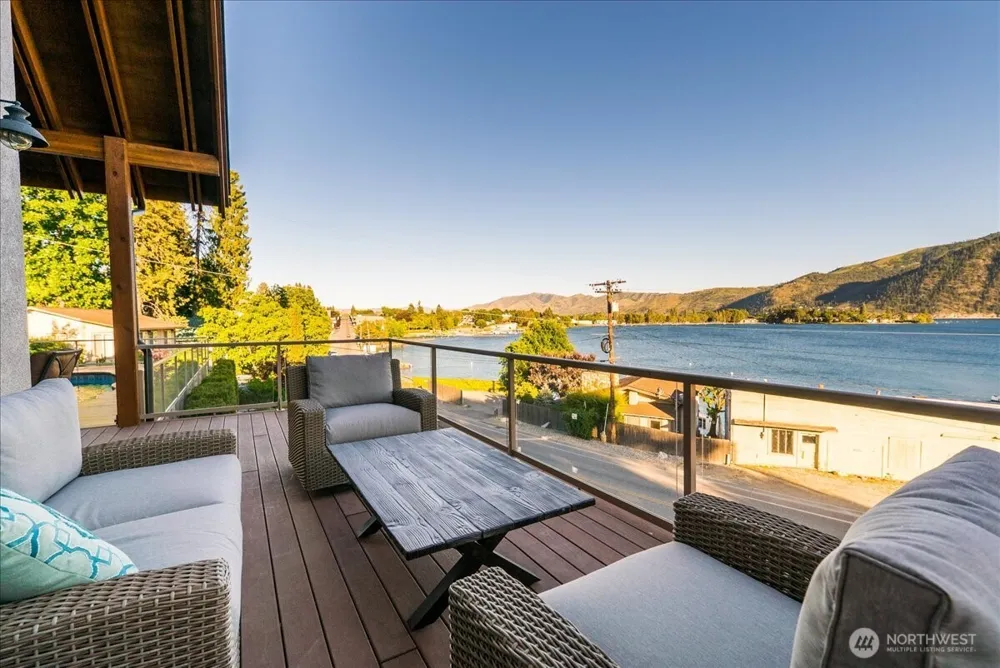 408 Manson Boulevard Manson, WA 98831