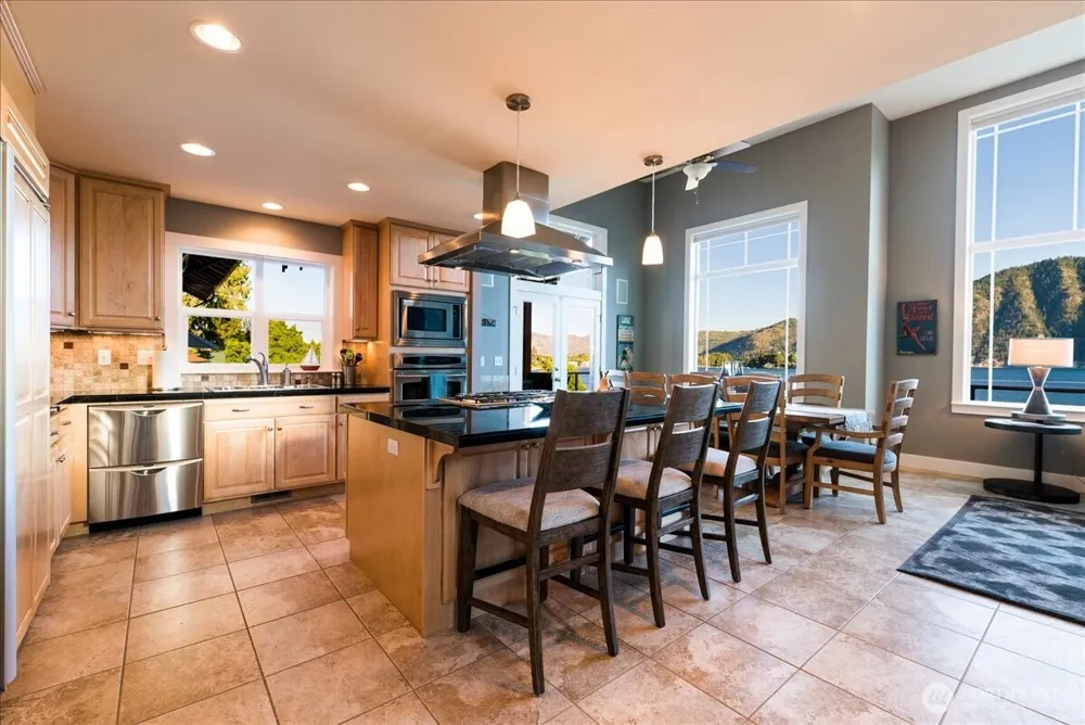 408 Manson Boulevard Manson, WA 98831