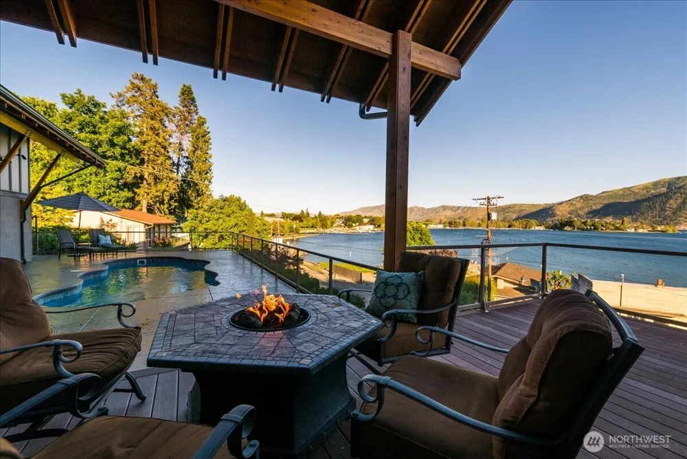408 Manson Boulevard Manson, WA 98831