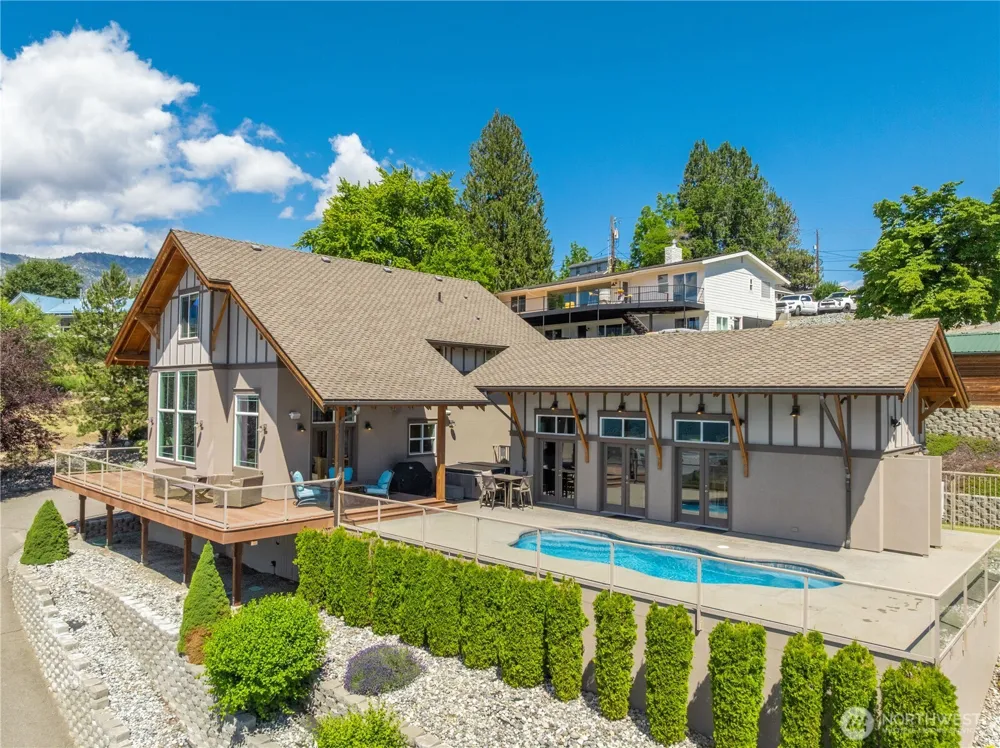 408 Manson Boulevard Manson, WA 98831