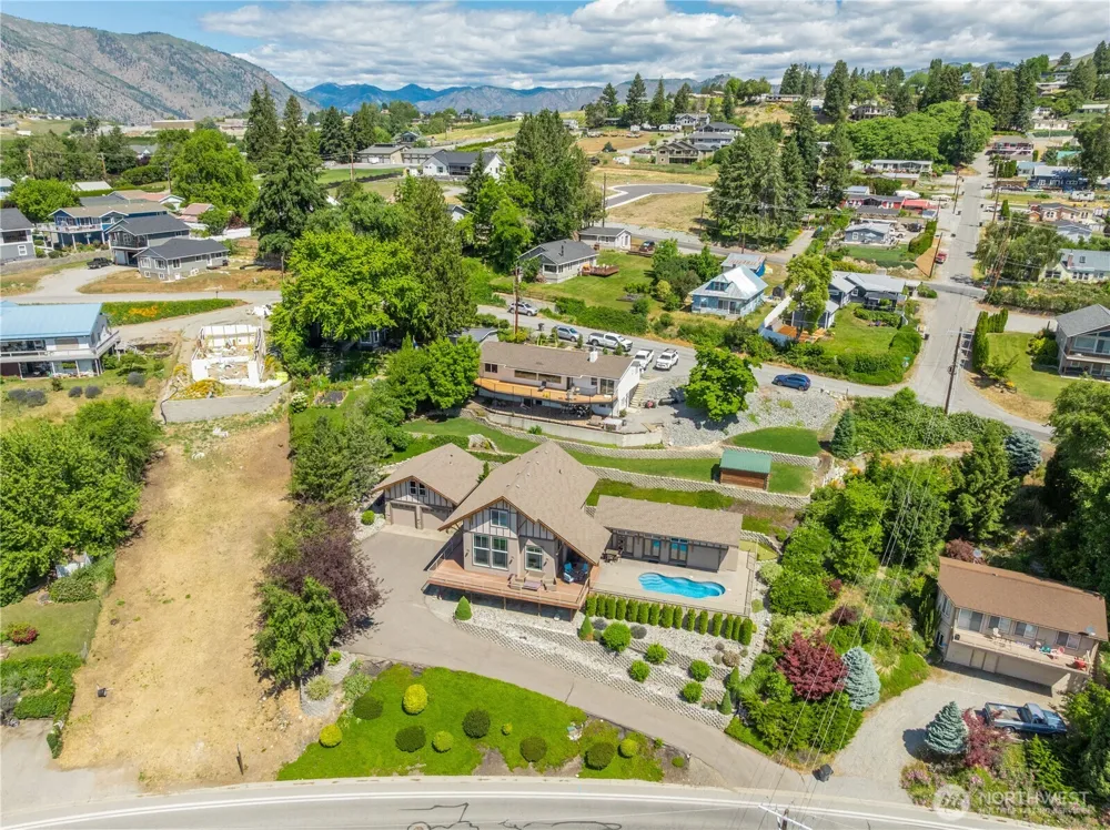 408 Manson Boulevard Manson, WA 98831