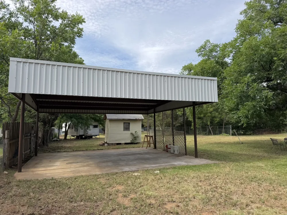 628 W 3rd Street Burkburnett, TX 76354