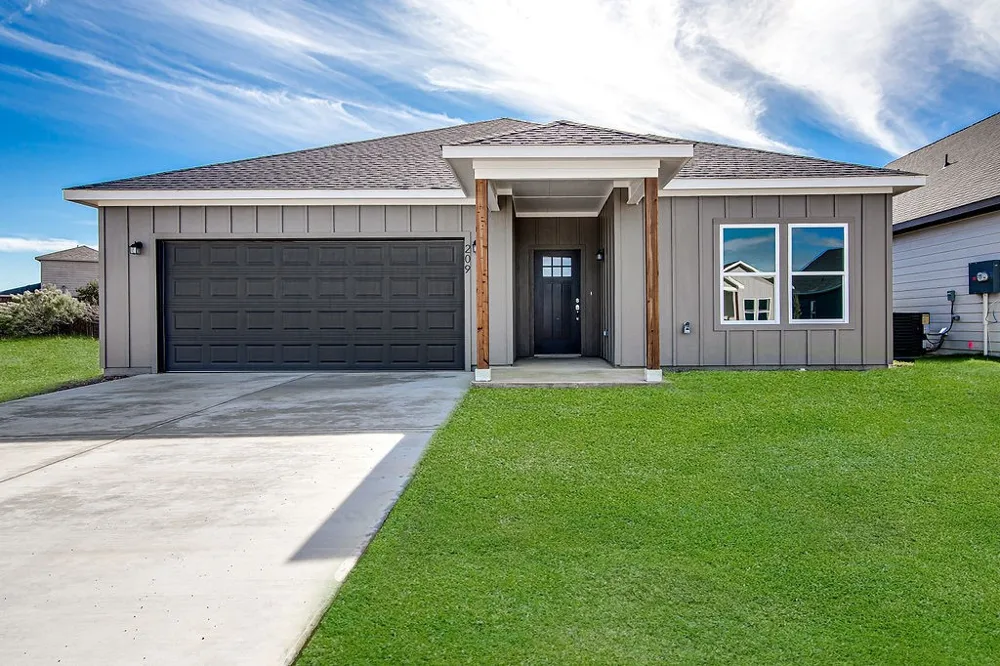 209 Lead Creek Drive Fort Worth, TX 76131