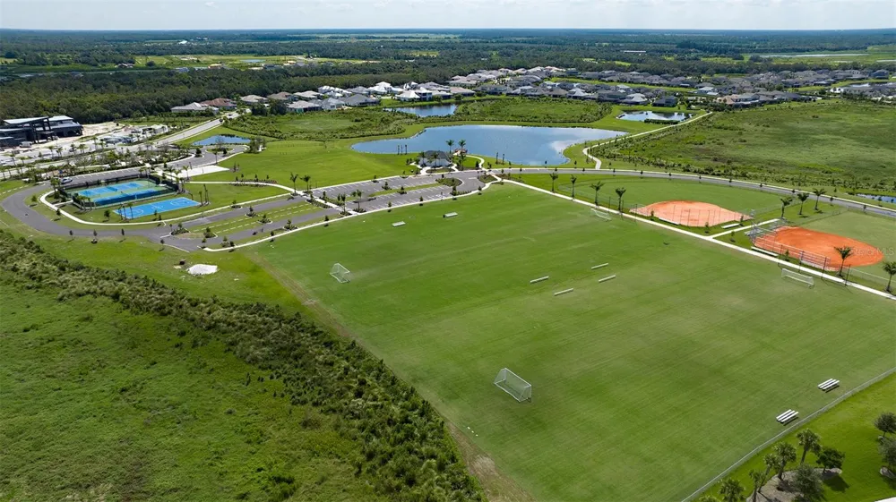 7532 MOONBEAM AVENUE Sarasota, FL 34241