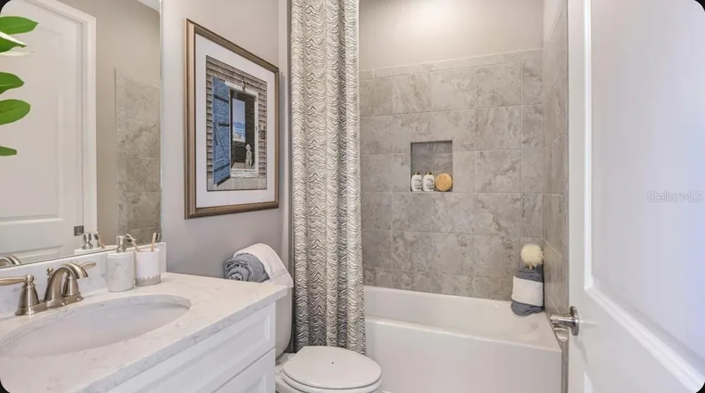 7532 MOONBEAM AVENUE Sarasota, FL 34241