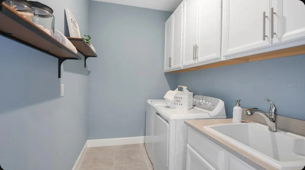 7532 MOONBEAM AVENUE Sarasota, FL 34241