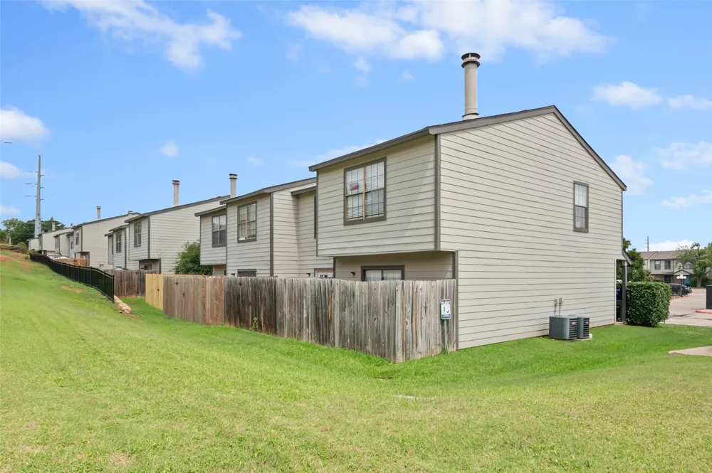 700 W Collins Street Denton, TX 76201
