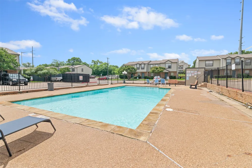 700 W Collins Street Denton, TX 76201