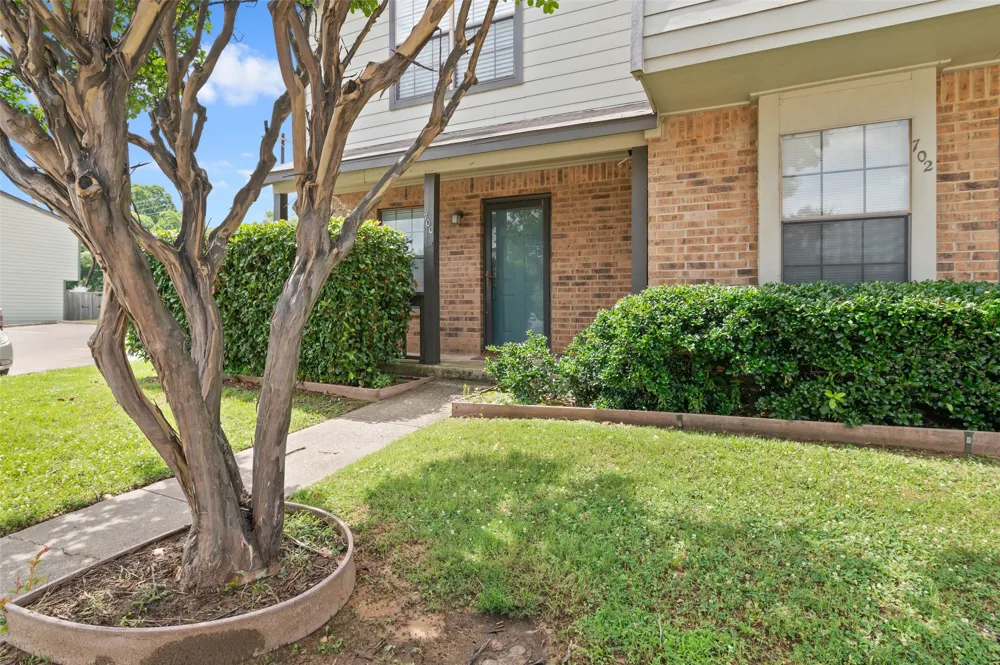 700 W Collins Street Denton, TX 76201