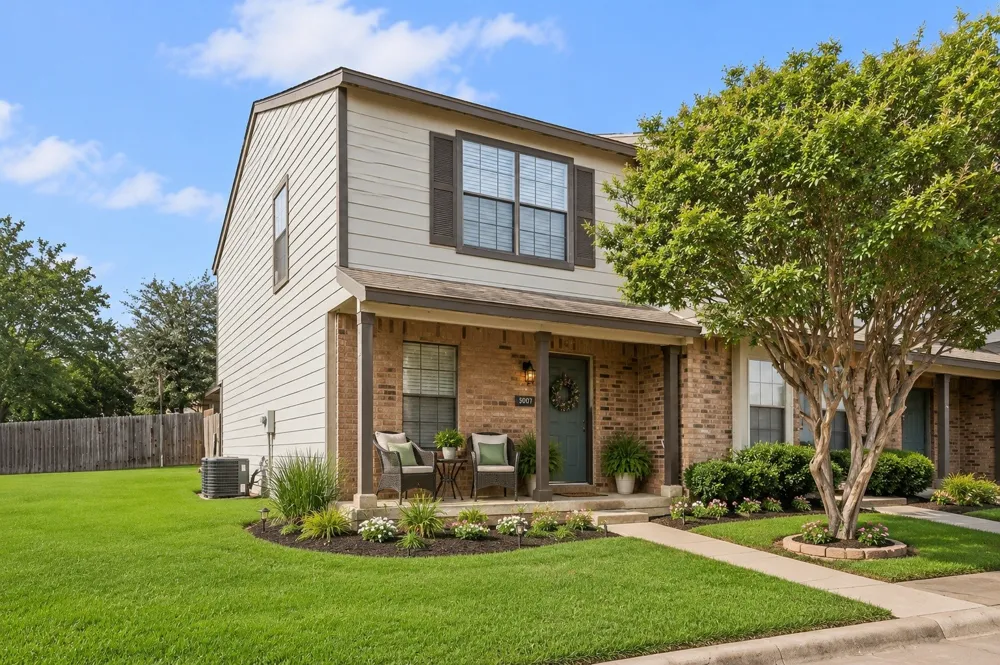 700 W Collins Street Denton, TX 76201