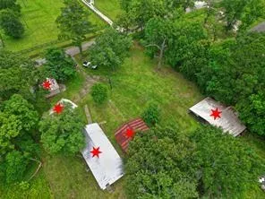 1083 County Road 3141 Cleveland, TX 77327
