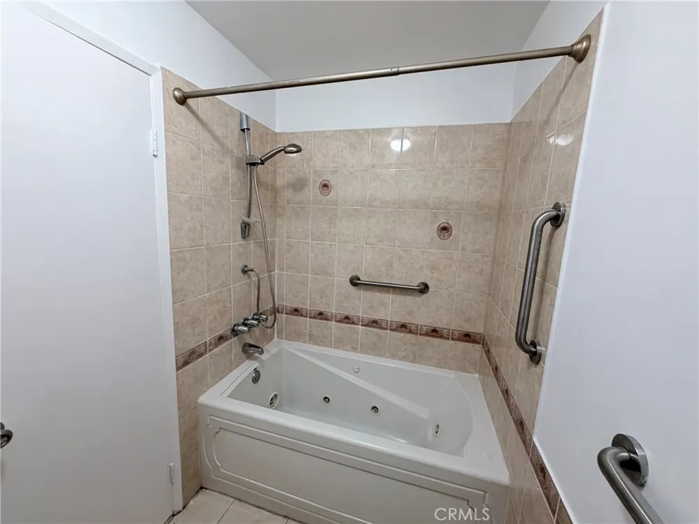 7800 Topanga Canyon Blvd #116 Canoga Park, CA 91304
