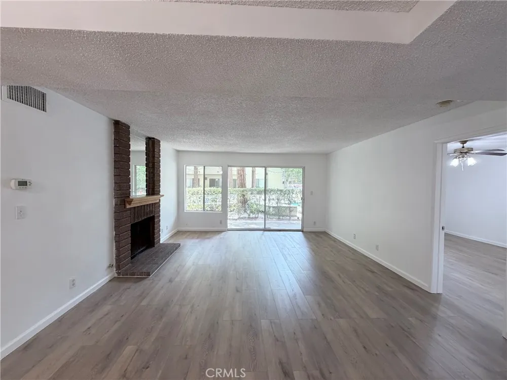 7800 Topanga Canyon Blvd #116 Canoga Park, CA 91304