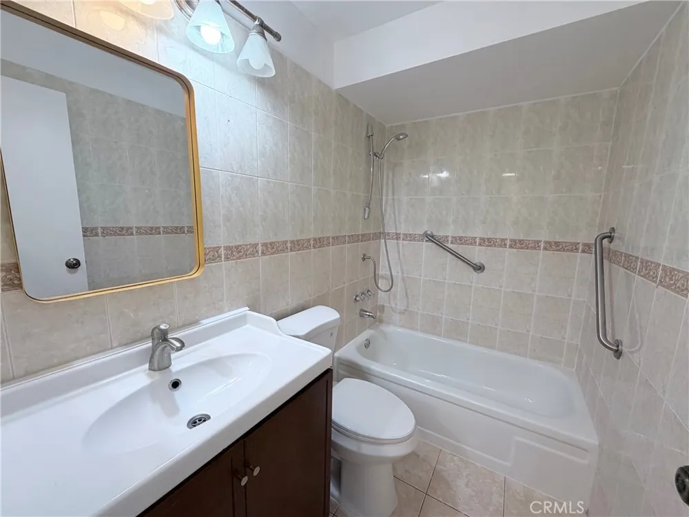 7800 Topanga Canyon Blvd #116 Canoga Park, CA 91304